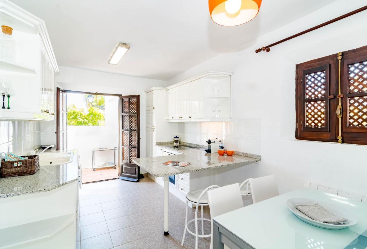 En- Cozy Andalusian Style Townhouse In * Marbella