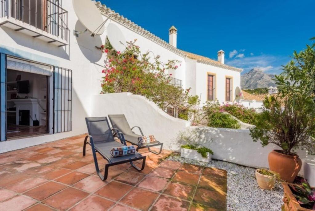 Vakantiehuis En- Cozy Andalusian Style Townhouse In