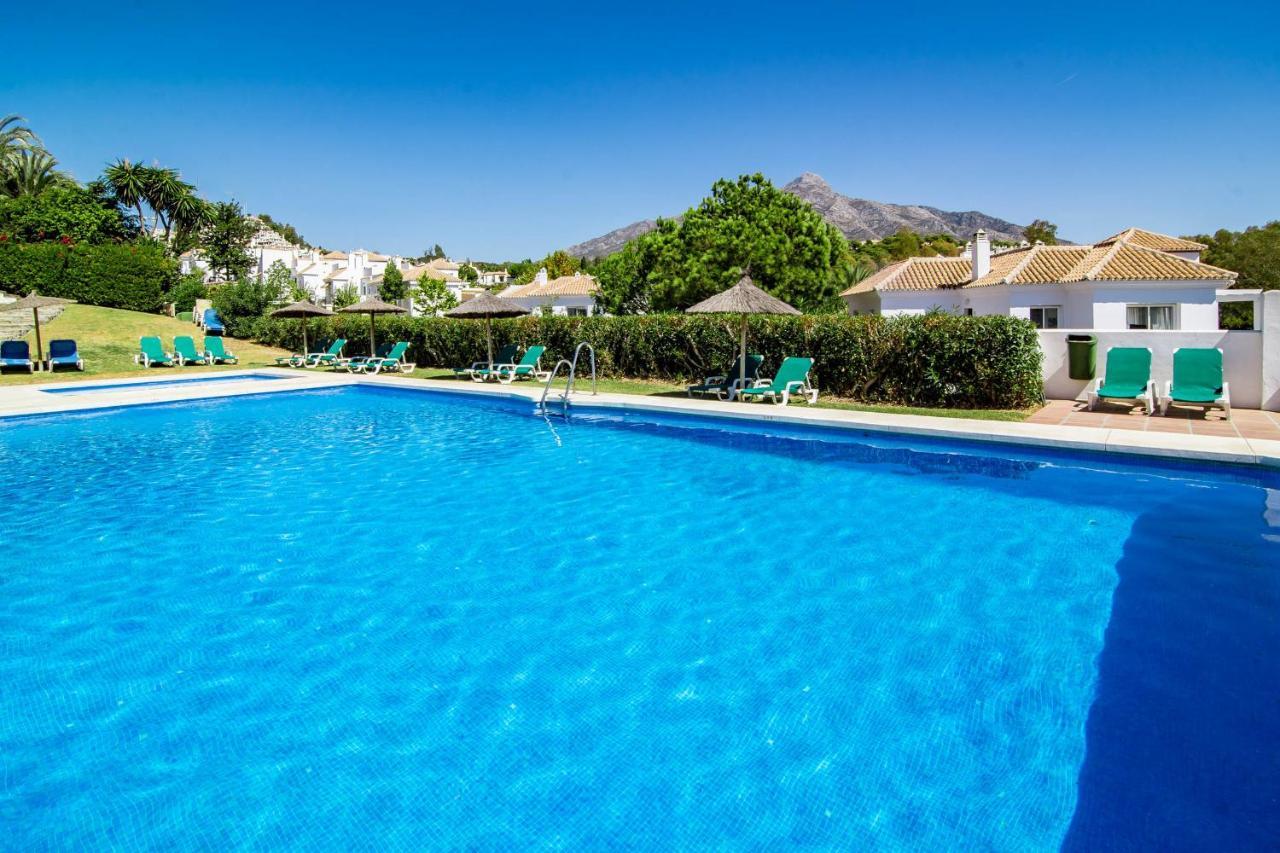 En- Cozy Andalusian Style Townhouse In Vakantiehuis Marbella