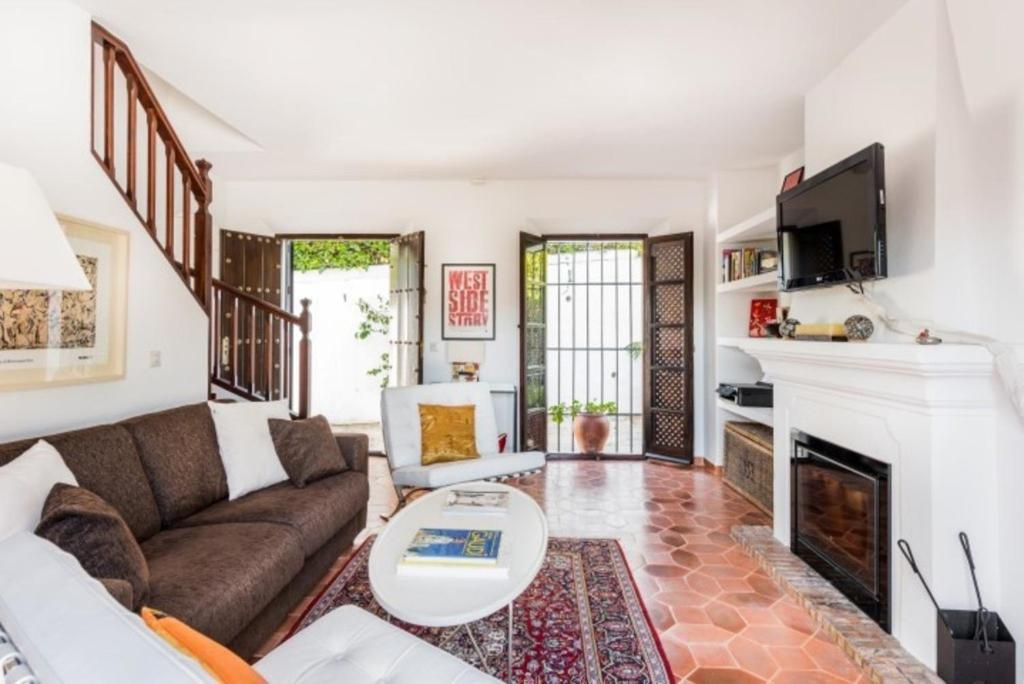 Vakantiehuis En- Cozy Andalusian Style Townhouse In Marbella